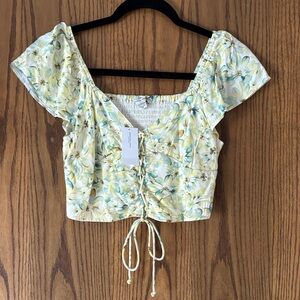 Floral Tie-Front Cropped Blouse in Light Yellow